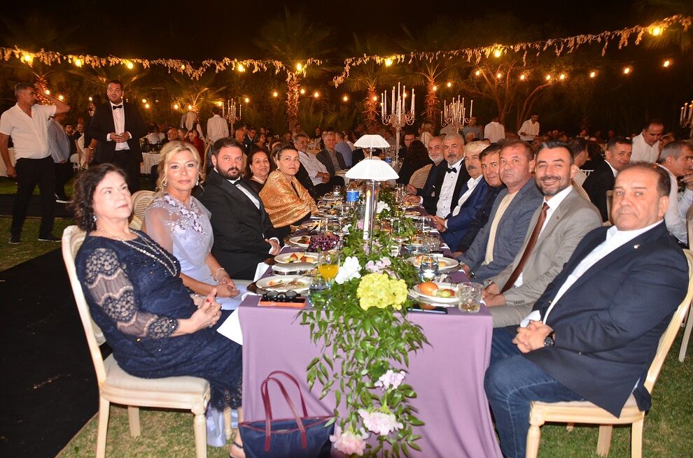 Manavgat’taki Düğünde Dikkat Çeken Sedat Peker Detayı3
