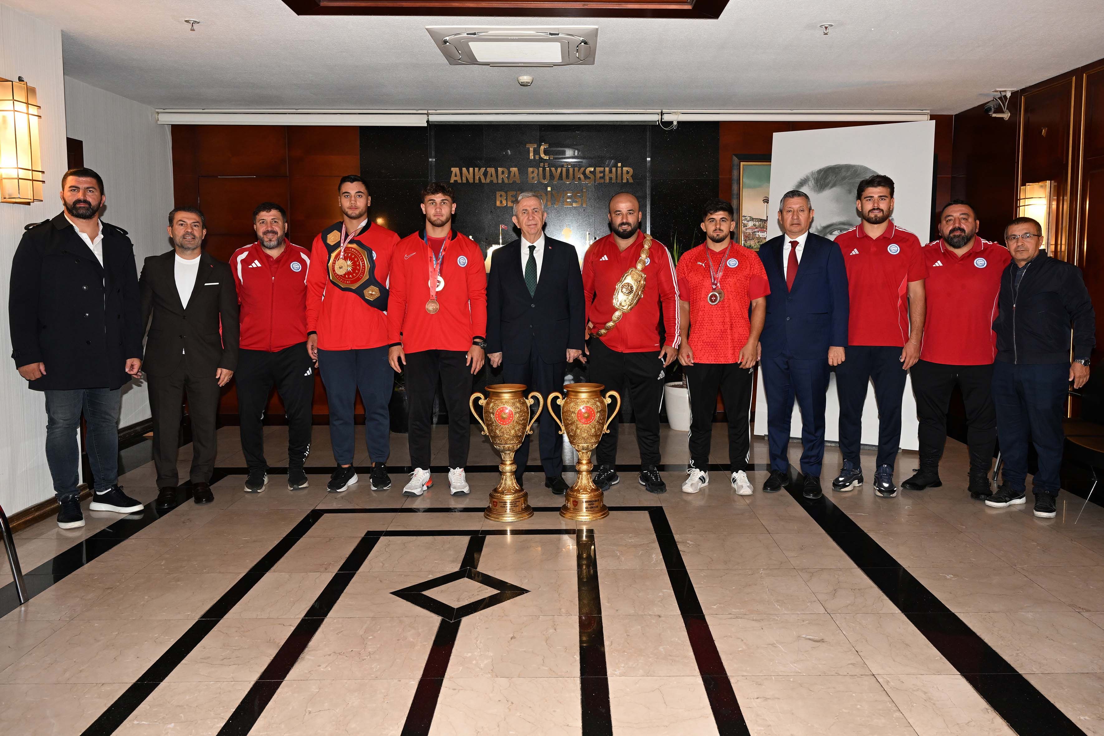 Mansur Yavaş’tan Aski̇ Spor Güreşçilerine Destek-2