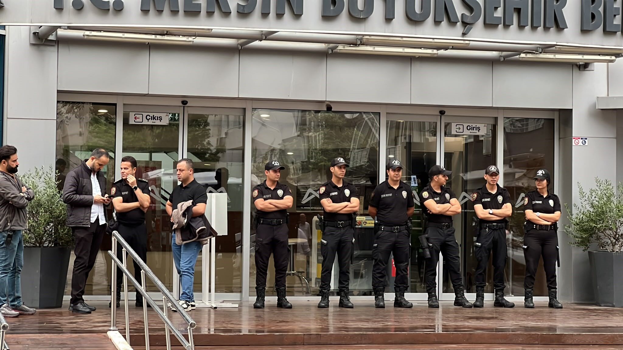 Mersi̇n Beledi̇ye Operasyon (1)