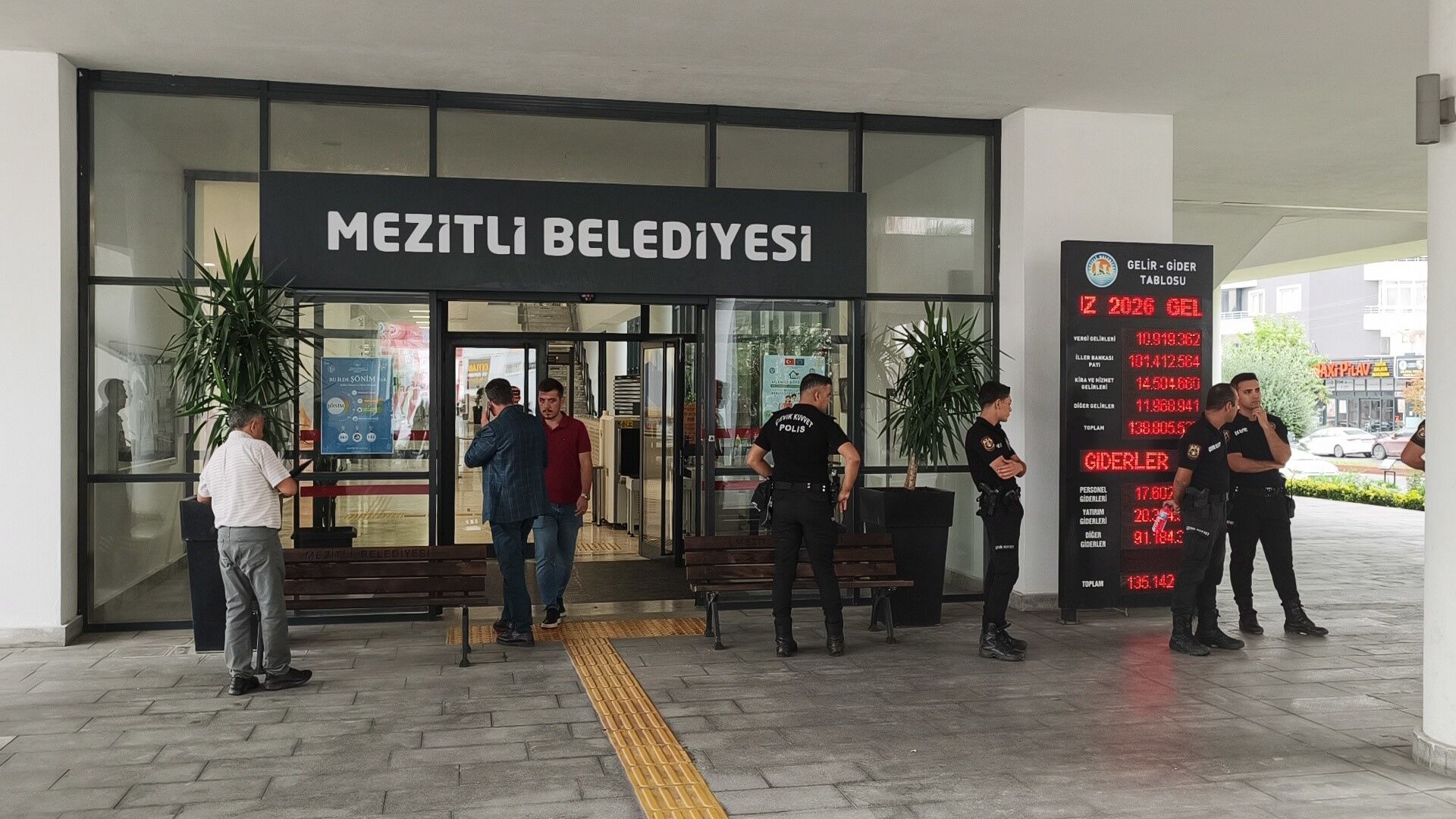 Mersi̇n Beledi̇ye Operasyon (3)