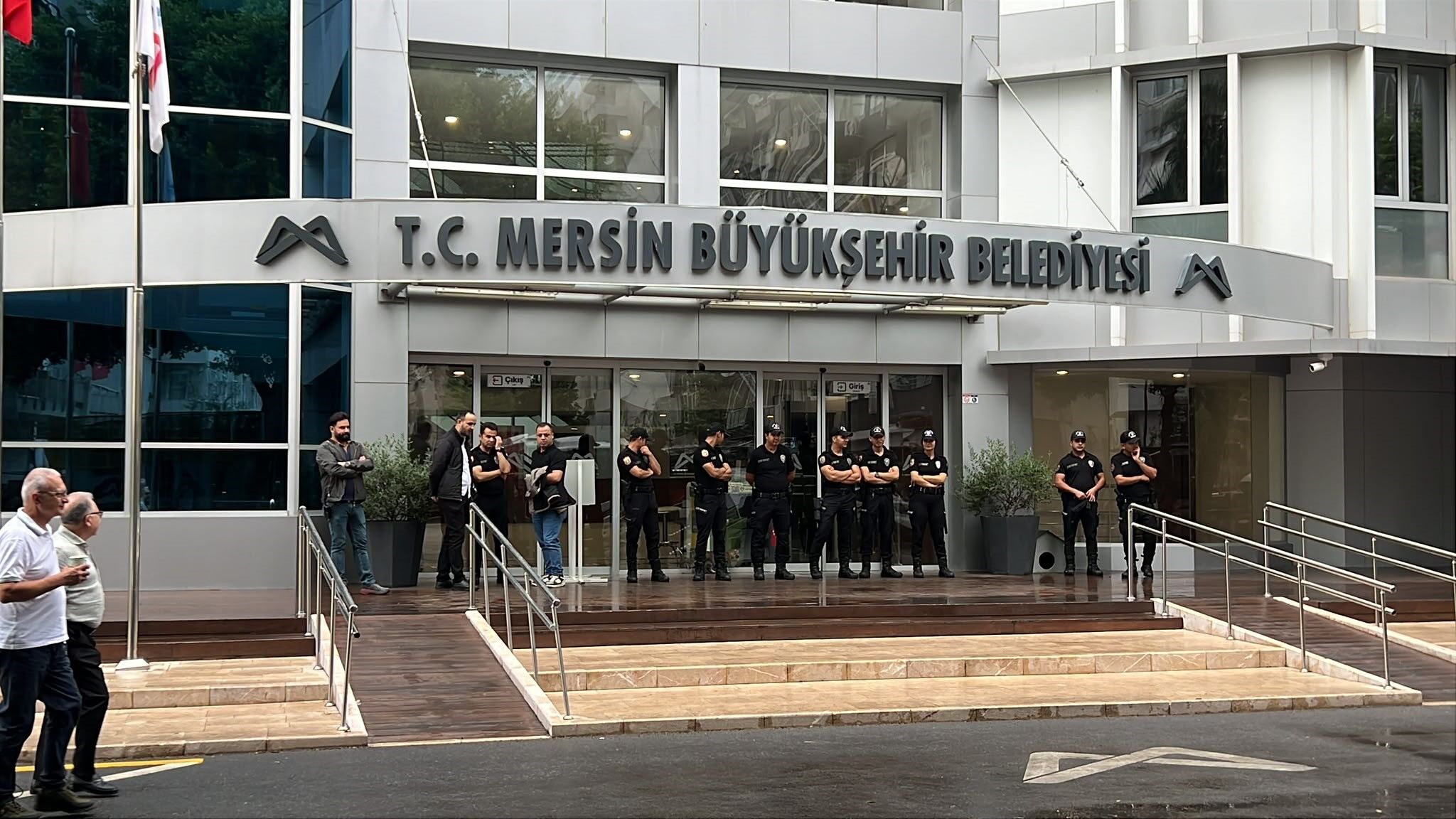 Mersi̇n Beledi̇ye Operasyon (4)