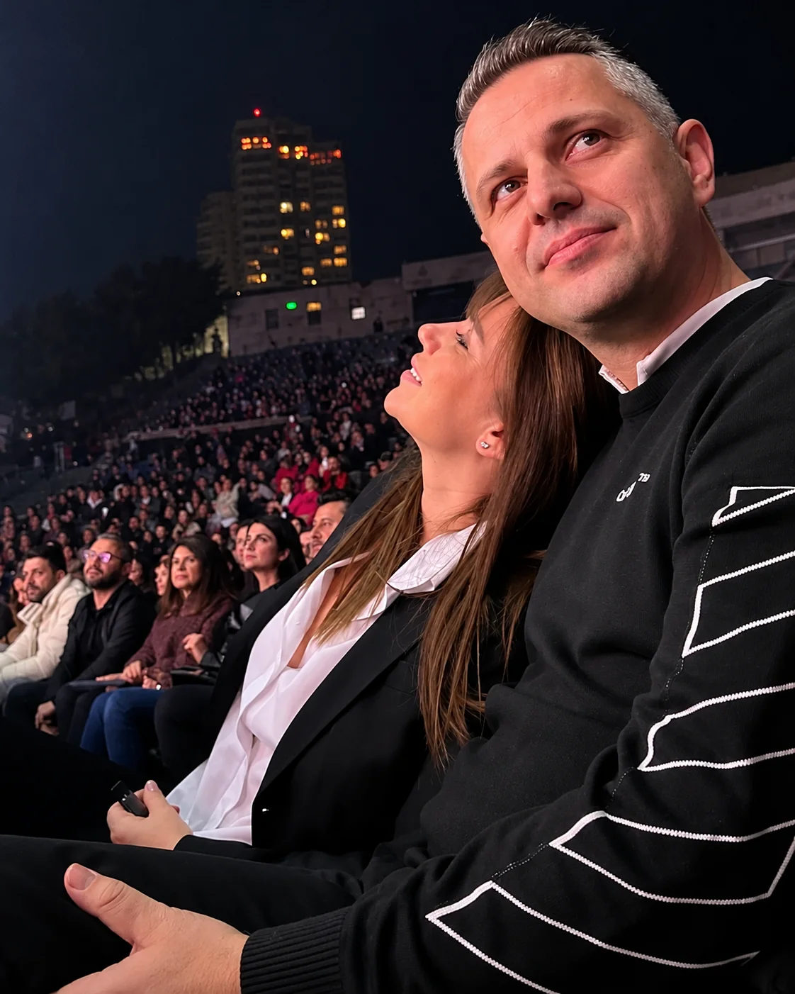 Merve Özbey’den Eşine 15 Yıllık Aşkını Anlatan Romantik Mesaj (1)