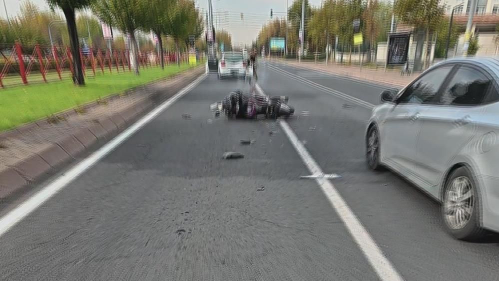 Motosikletli Havaya Savruldu