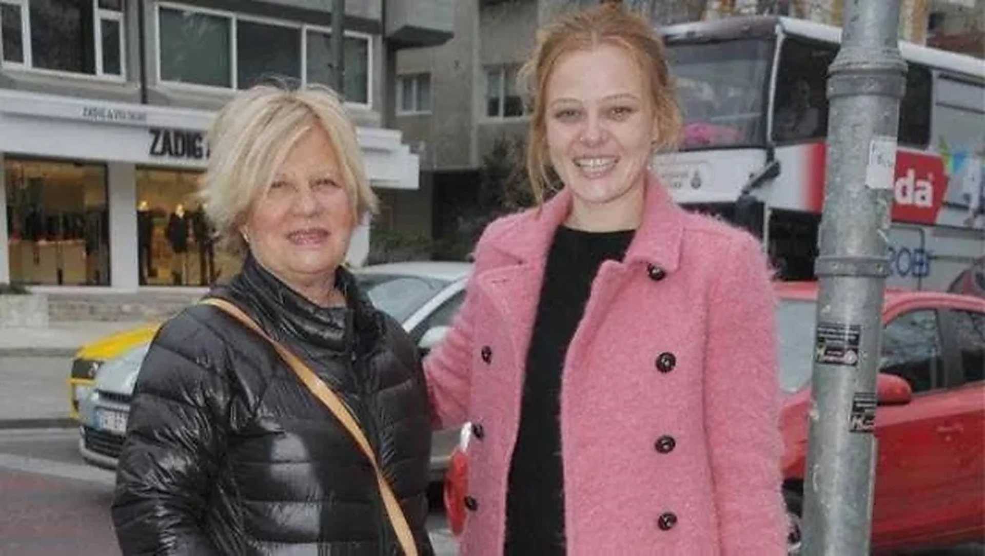 Naz Elmas’tan Annesinin Sağlık Durumuyla Ilgili Açıklama (3)
