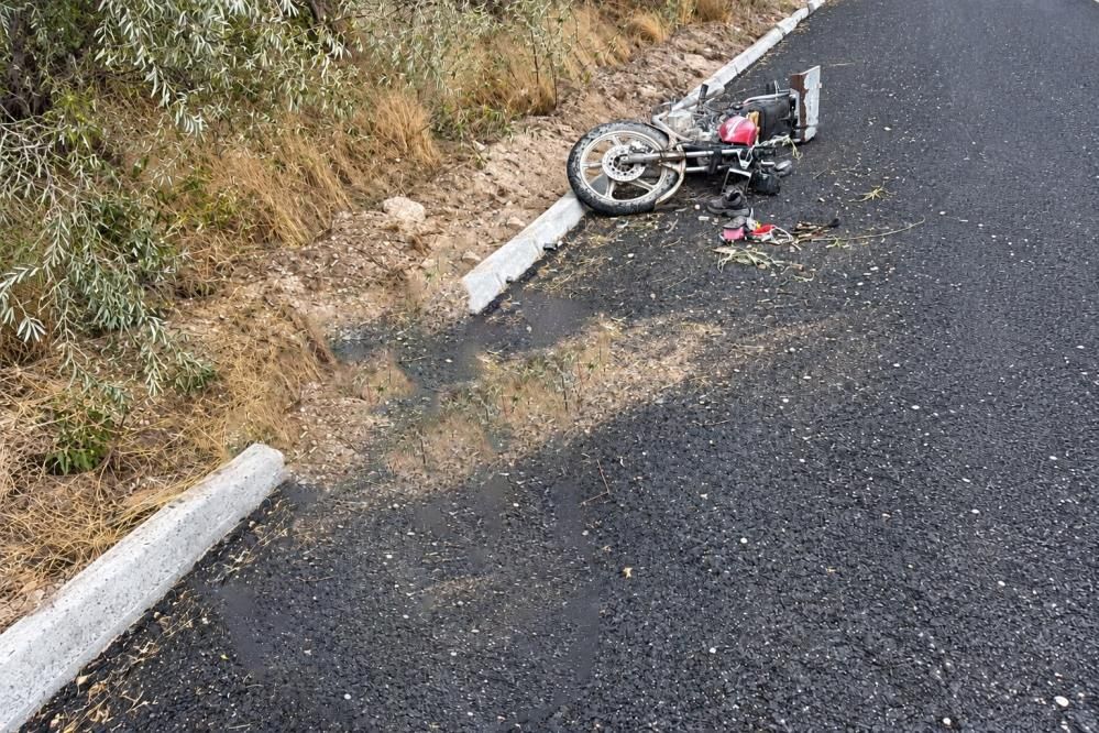 Niğde'de Motosikletin Şarampole Devrildiği Kaza Güvenlik Kamerasında 1 Ağır Yaralı