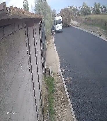 Niğde'de Motosikletin Şarampole Devrildiği Kaza Güvenlik Kamerasında