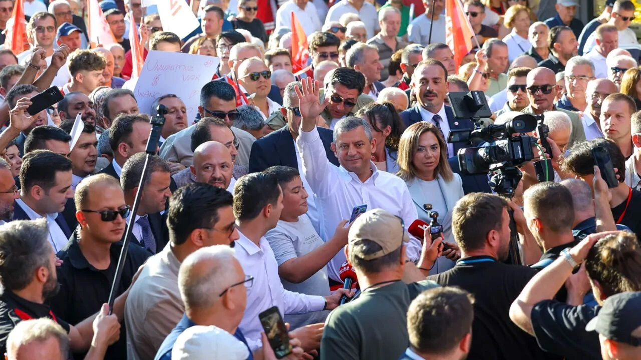Özel’den Mersindeki Görüntülere Sert Tepki