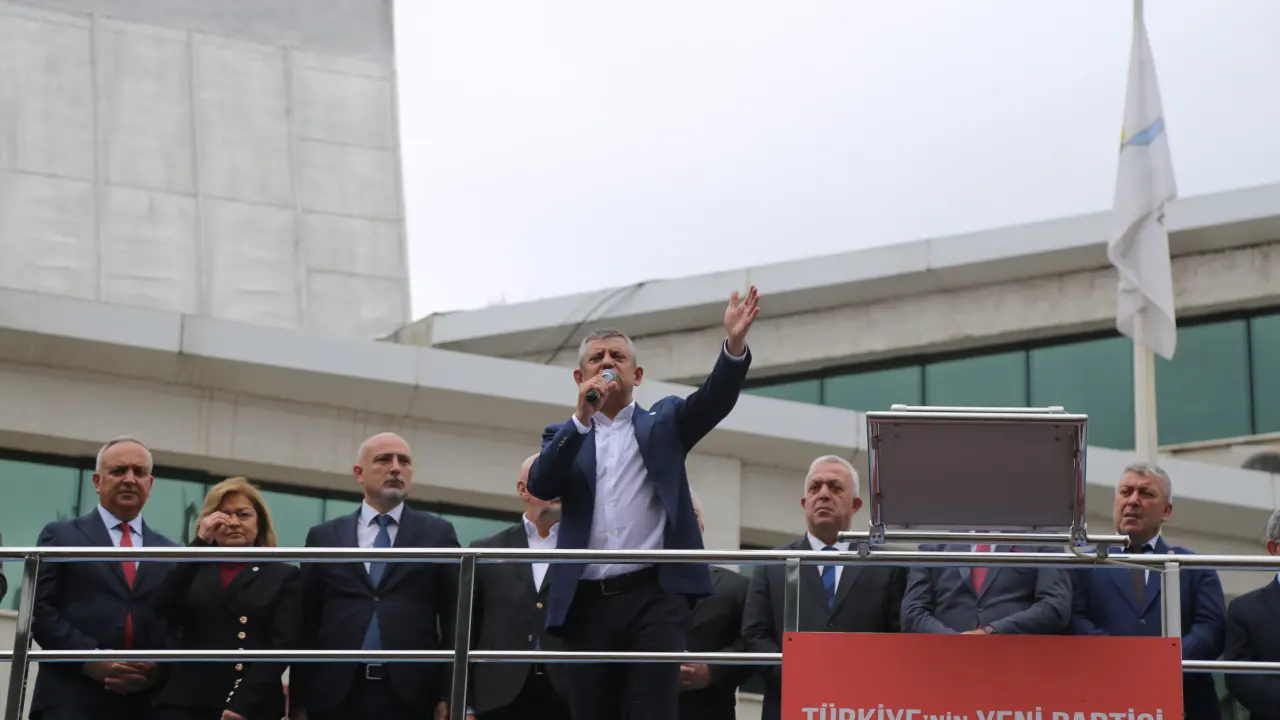 Özgür Özel Artvin’de Konuştu Fon Soruşturması Hakkında Ne Dedii-1