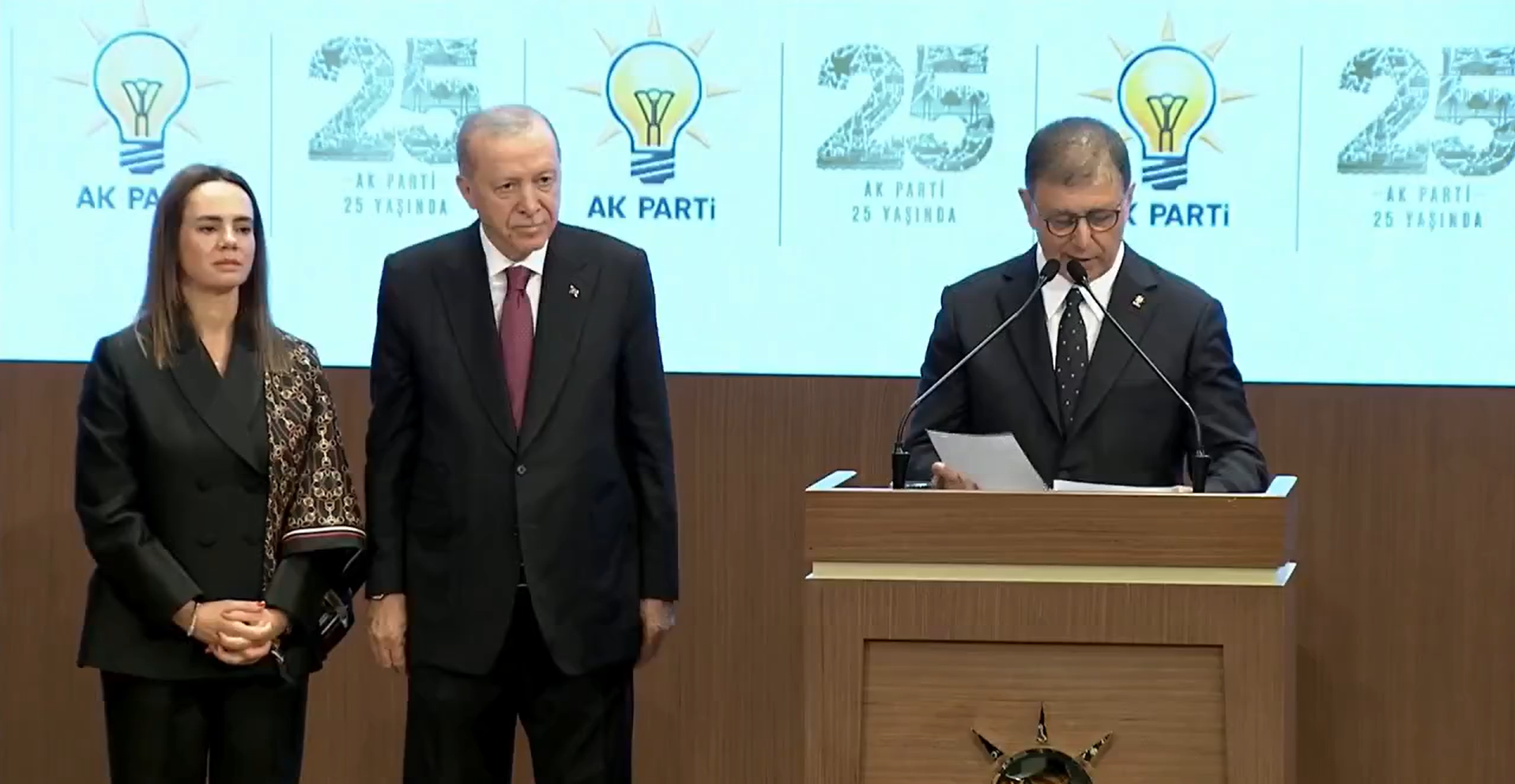 Öznur Tugay kimdir, nereli ve kaç çocuğu var?
