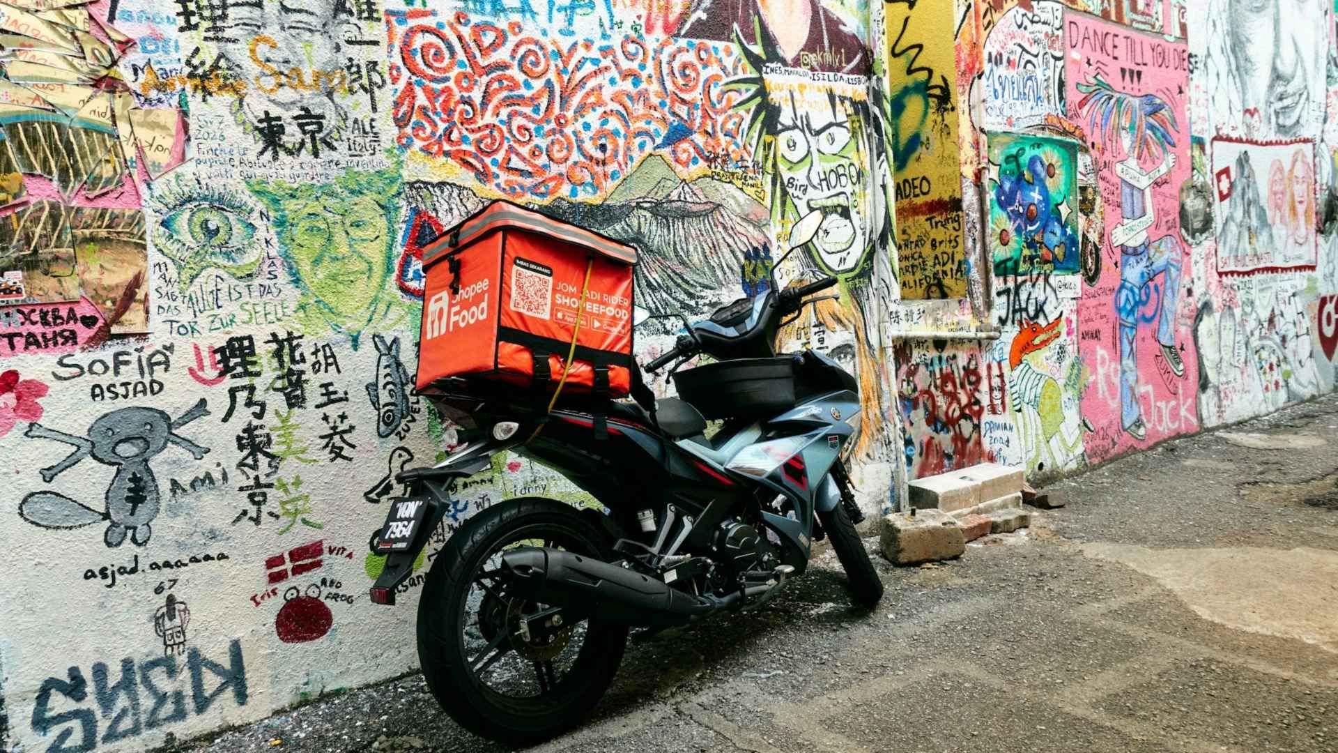 Park Halinde Teslimat Cantali Motosiklet