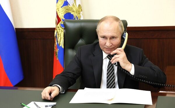 Rusya Devlet Baskani Vladimir Putin Telefon 3 1