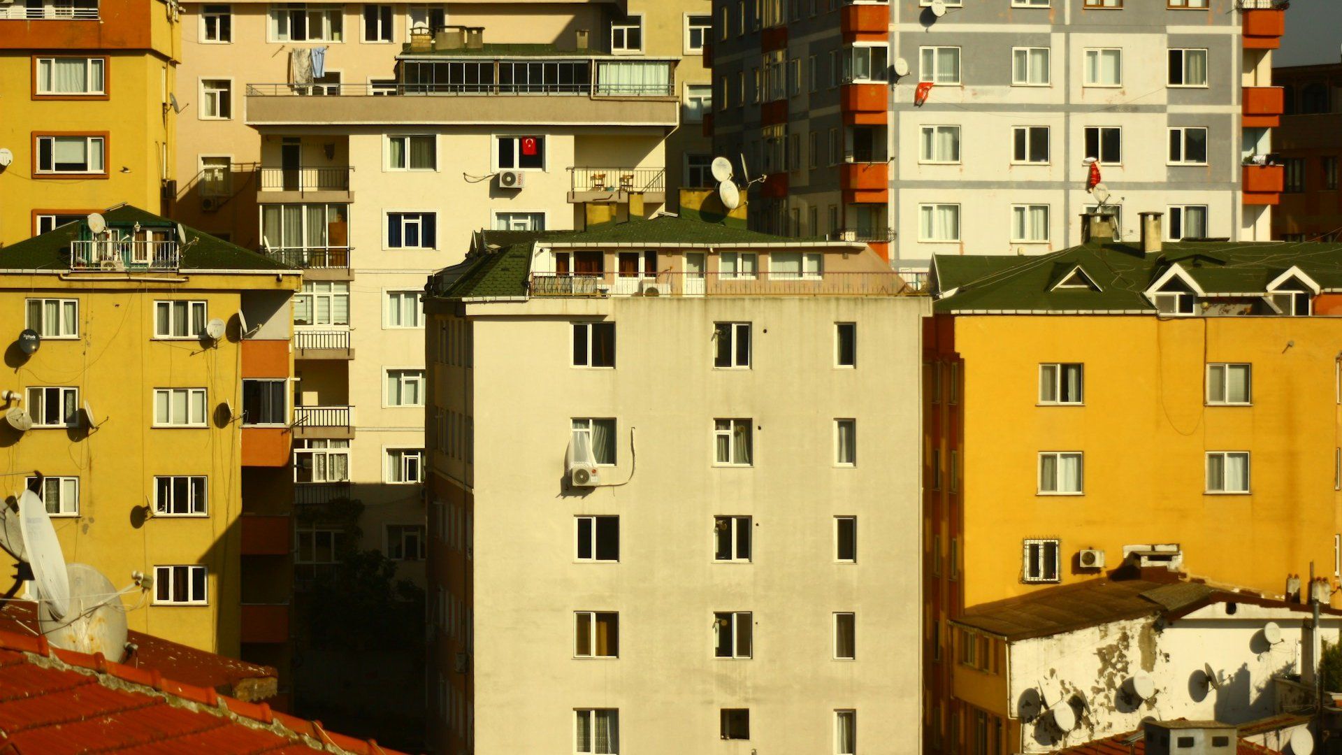 Sehirde Yan Yana Apartman Bloklari