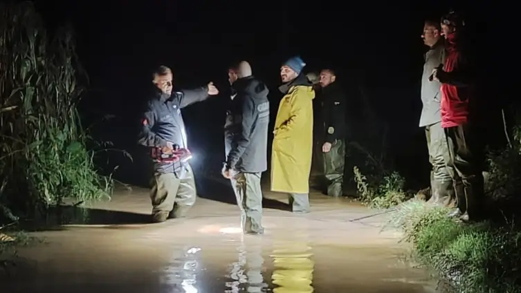 Sel Felaketinde Acı Bilanço Ağırlaşıyor 8 Kişi Hayatını Kaybetti (2)