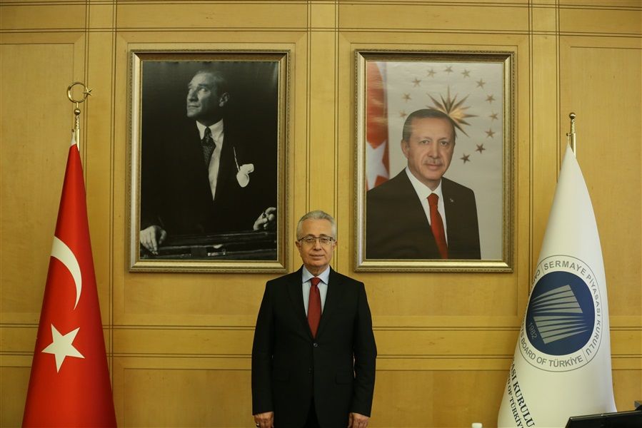 SPK Başkanı Mahmut Sütçü istifa etti!