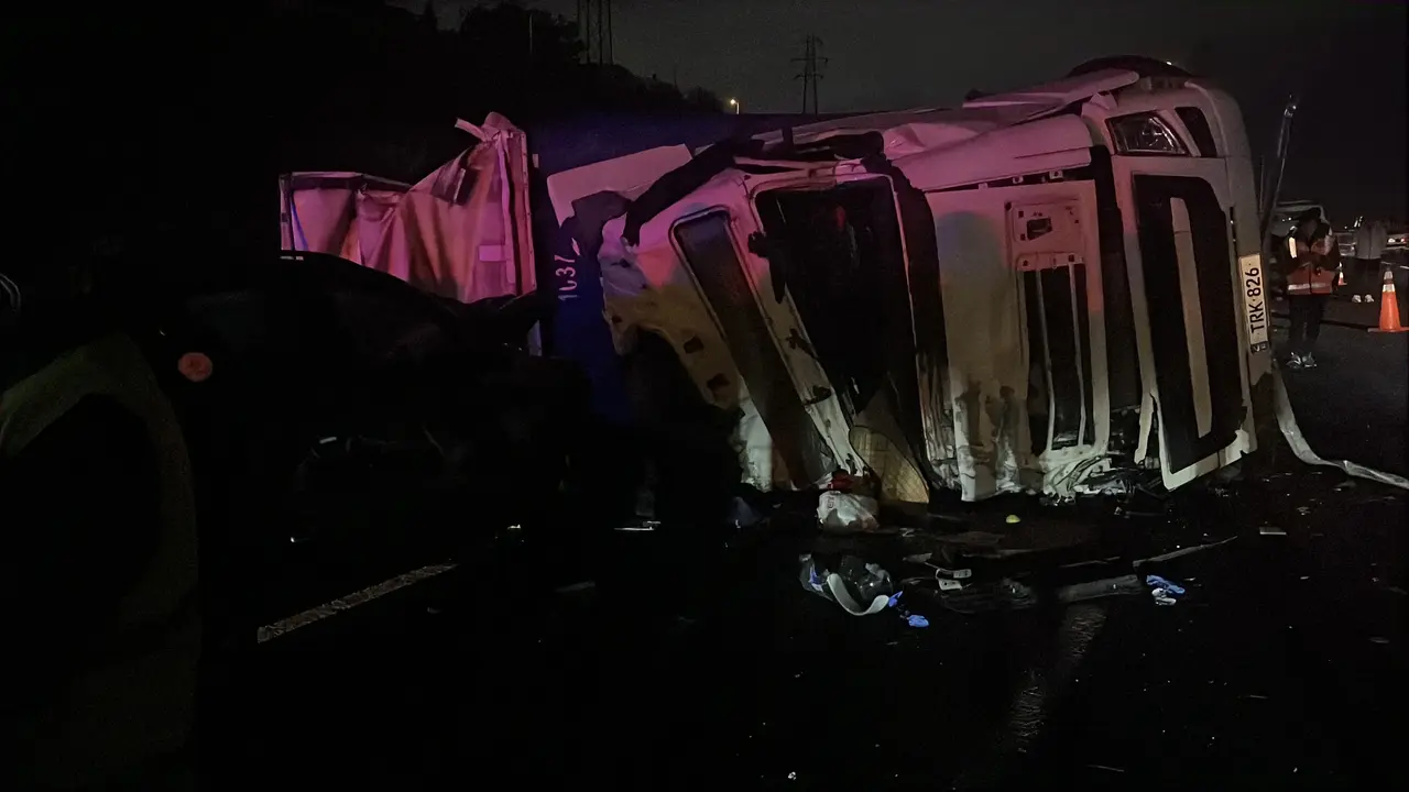 Tem Dilovasi Devrilen Tir Kazasi