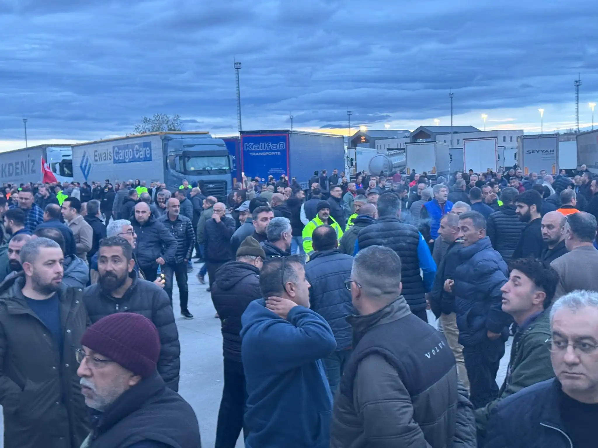 Tır Şoförlerinin Schengen Vizesi Isyanı Karşılık Buldu (2)
