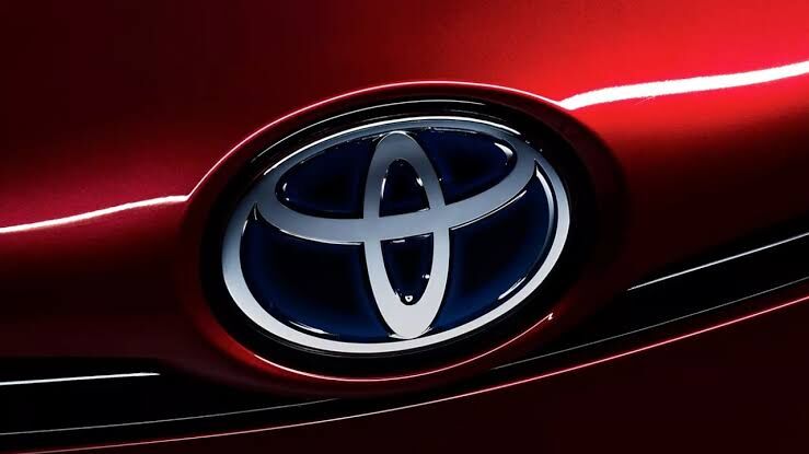 Toyota Üretimi Durdurdu