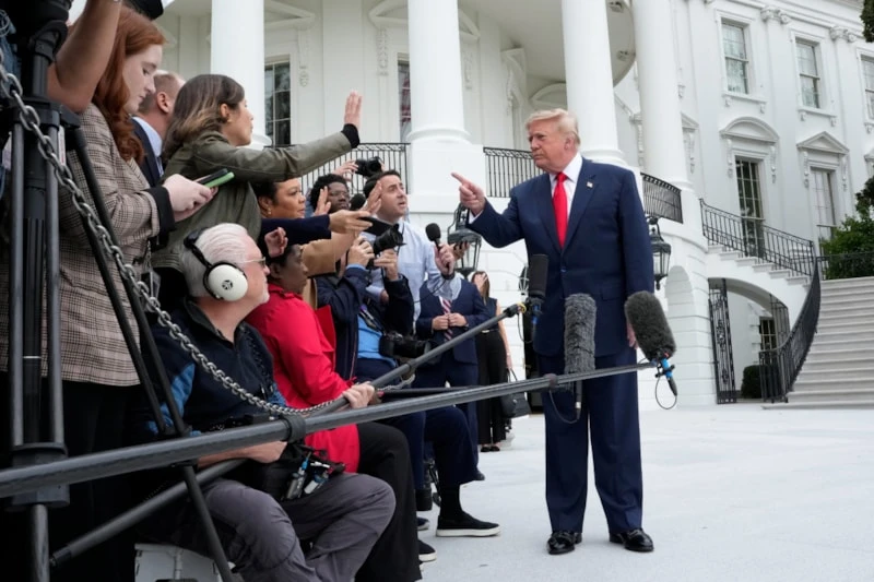 Trump'tan Ukrayna Açıklaması Zelenskiy'nin Görevini Sorguladı