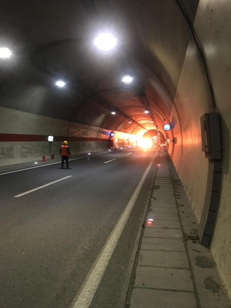 Tünelde Korkunç Kaza! Takla Attı, Alev Aldı!.