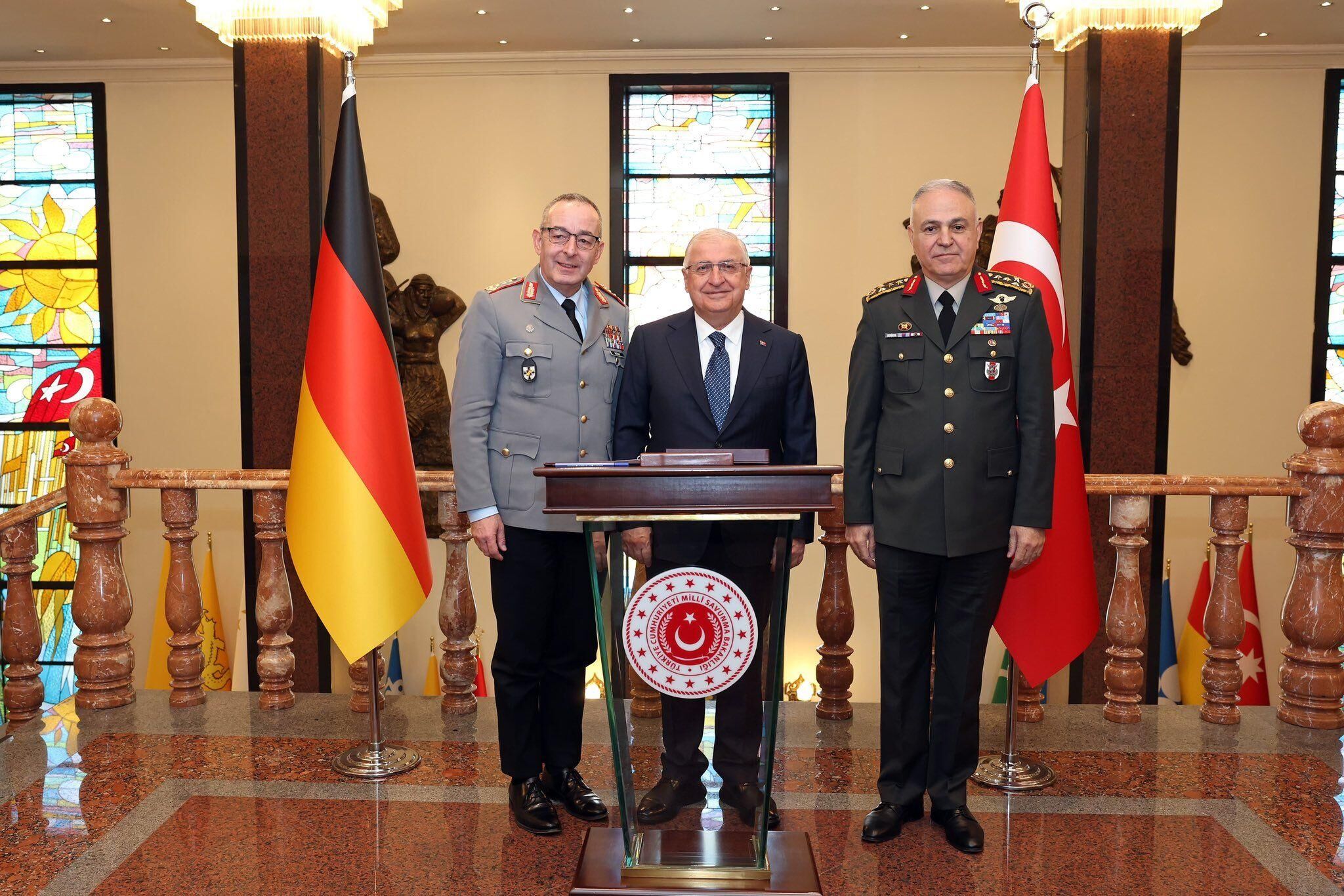 Türk Alman Savunma Iş Birliğinde Yeni Adım Gözler Ankara'da (1)