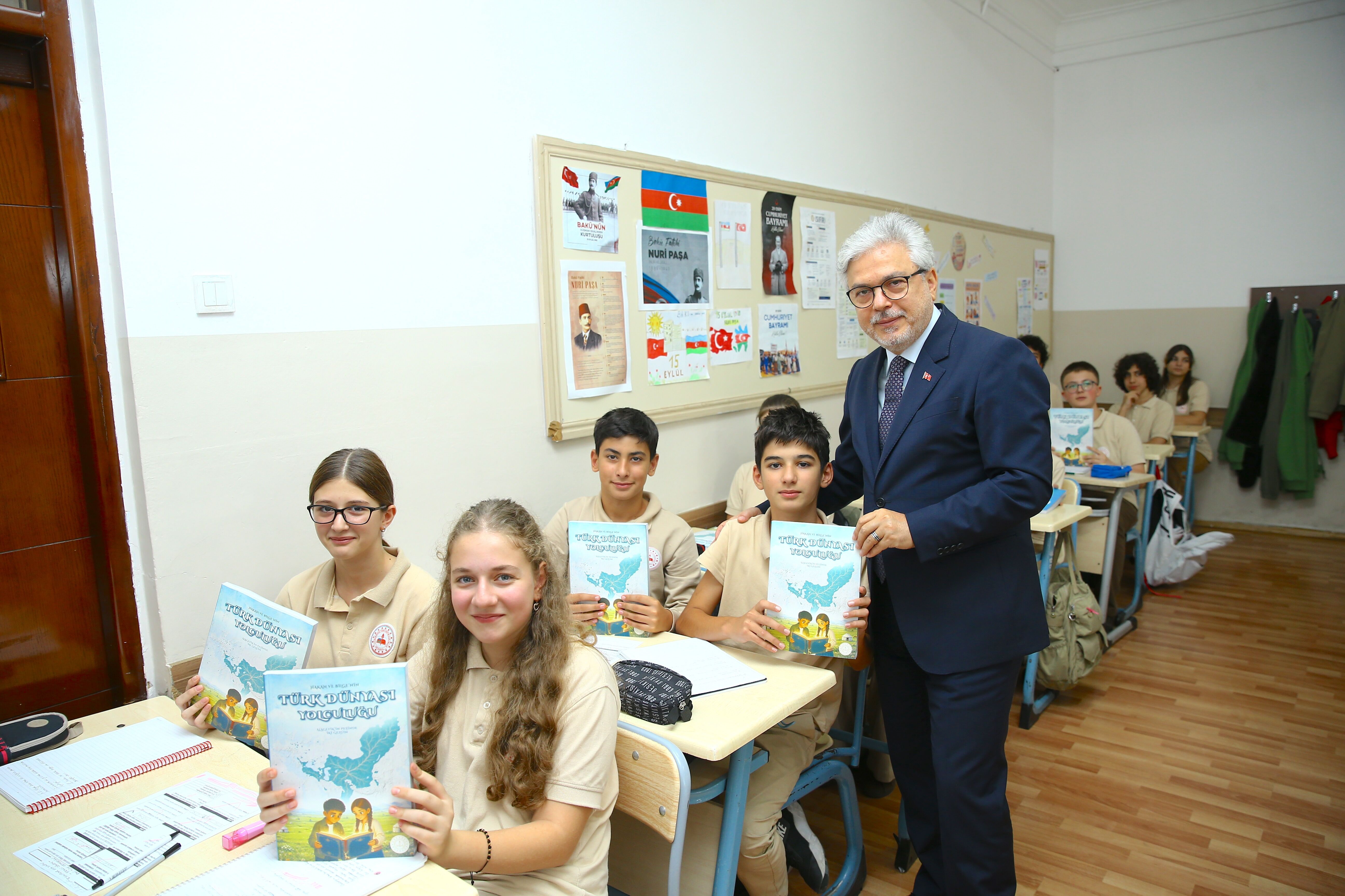 Türk Dünyası Kültürü Azerbaycan Türkçesiyle Öğrencilerle Buluştu1
