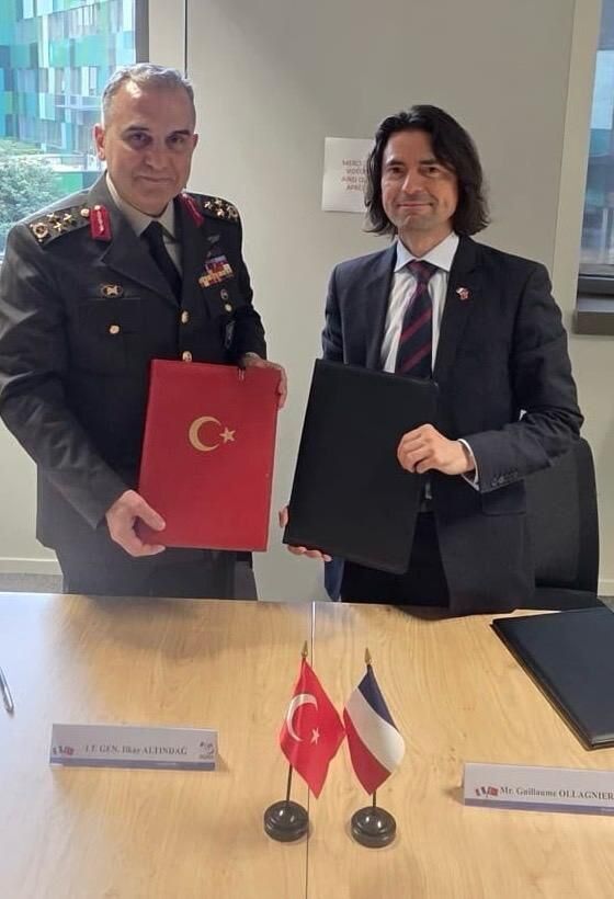 Türkiye Ve Fransa Savunmada Yol Haritası Imzaladı1