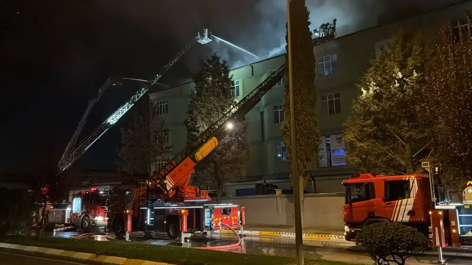 Tuzla’da Ayakkabı Fabrikasında Yangın Paniği! (11)