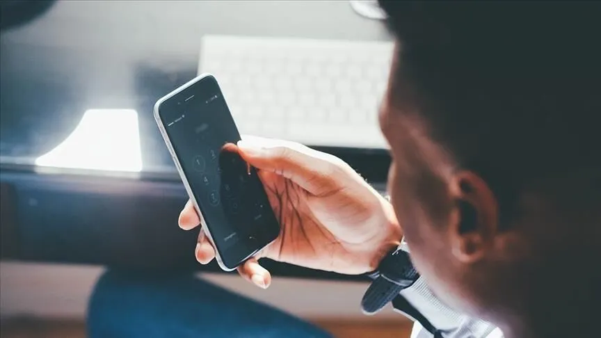 Uyumadan Önce Telefon