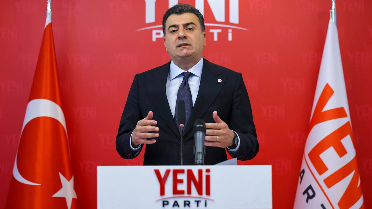 Yeni̇ Parti Sözcüsü Zeynel Emre Açıklama Yapıyor