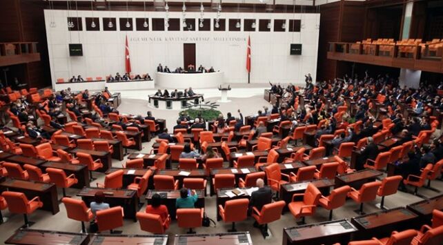 Yeni̇ Parti’li Akdoğan Türkinform’a Konuştu Fon Soruşturrrmasının Takipçisiyiz