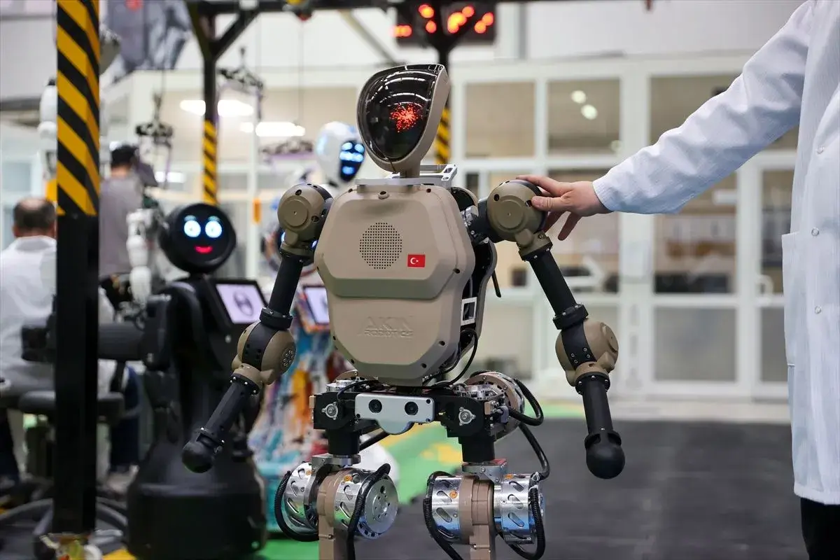 Yerli Insansı Robot Akinci 5 Geliyor Satış Tarihi Ve Özellikleri Açıklandı (2)